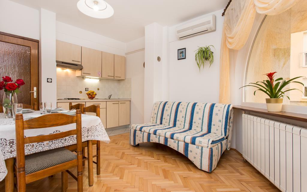 Apartments Lucija Baska  Bagian luar foto