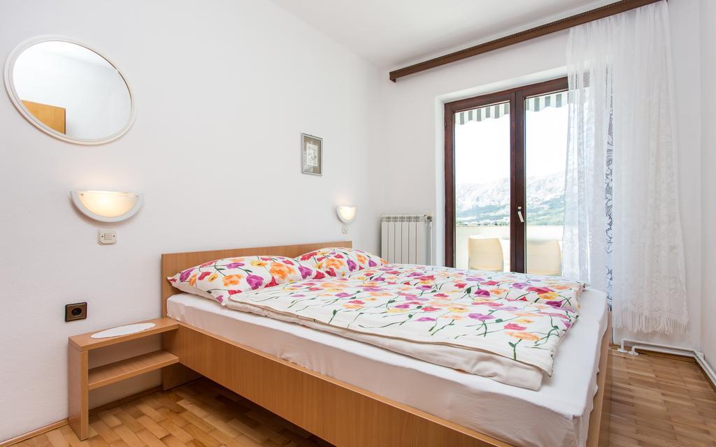 Apartments Lucija Baska  Bagian luar foto